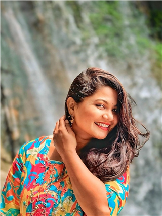 'मी अशा रंगाची, मोतीया अंगाची...' - Marathi News | 'मी अशा रंगाची, मोतीया अंगाची...' | Latest Photos at Lokmat.com