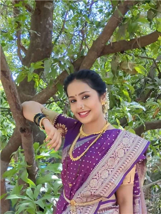 मास्तरीणबाईंचा मराठमोळा नखरा - Marathi News | मास्तरीणबाईंचा मराठमोळा नखरा | Latest Photos at Lokmat.com