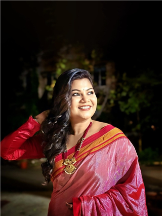 आली नटून, आली थटून साज नवा ल्याली... - Marathi News | आली नटून, आली थटून साज नवा ल्याली... | Latest Photos at Lokmat.com
