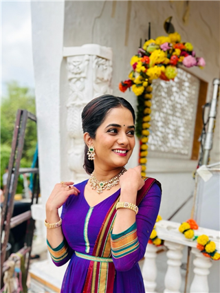 पल पल पर्पल..; जांभळ्या रंगाच्या ड्रेसमध्ये खुललं भाग्यश्रीचं सौंदर्य - Marathi News | पल पल पर्पल..; जांभळ्या रंगाच्या ड्रेसमध्ये खुललं भाग्यश्रीचं सौंदर्य | Latest Photos at Lokmat.com
