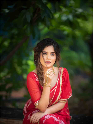 ये लाल इश्क ये मलाल इश्क...! - Marathi News | ये लाल इश्क ये मलाल इश्क...! | Latest Photos at Lokmat.com