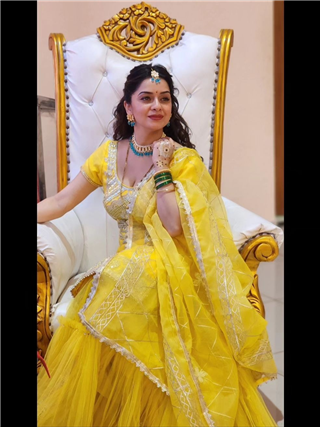 सुखदा खांडकेकरने 'या' सिनेमात केलंय प्रियंका चोप्रासोबत काम - Marathi News | सुखदा खांडकेकरने 'या' सिनेमात केलंय प्रियंका चोप्रासोबत काम | Latest Photos at Lokmat.com