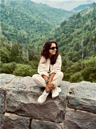 अमेरिकेतल्या जंगलातील निसर्गात रमली सायली...! - Marathi News | अमेरिकेतल्या जंगलातील निसर्गात रमली सायली...! | Latest Photos at Lokmat.com