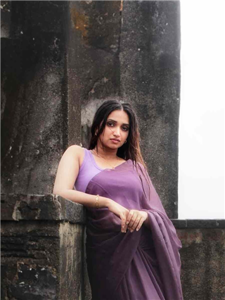 'सारं काही तिच्यासाठी' फेम चारूचा ग्लॅमरस लूक - Marathi News | 'सारं काही तिच्यासाठी' फेम चारूचा ग्लॅमरस लूक | Latest Photos at Lokmat.com