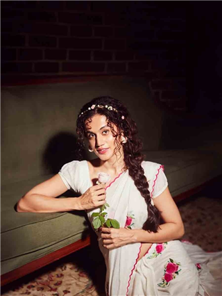 'हसीन दिलरुबा...' - Marathi News | 'हसीन दिलरुबा...' | Latest Photos at Lokmat.com