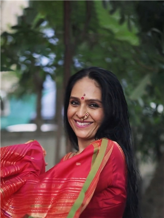 स्त्रीच्या मनात पैठणी साडीसाठी हक्काची जागा असते! बरोबर ना? - Marathi News | स्त्रीच्या मनात पैठणी साडीसाठी हक्काची जागा असते! बरोबर ना? | Latest Photos at Lokmat.com