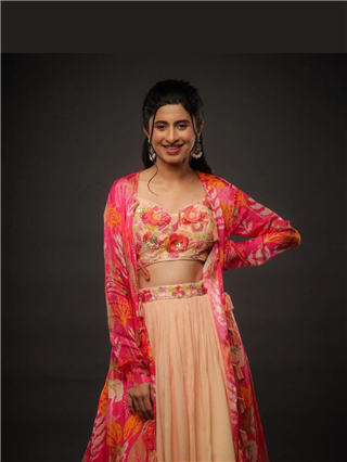 'बिग बॉस'मधील 'कोकण हार्टेड गर्ल'चं वय किती? - Marathi News | 'बिग बॉस'मधील 'कोकण हार्टेड गर्ल'चं वय किती? | Latest Photos at Lokmat.com