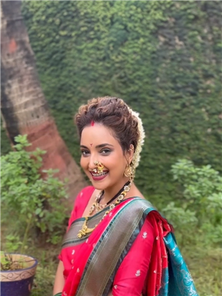 "जरतारी काठ, नऊवारी थाट..." - Marathi News | "जरतारी काठ, नऊवारी थाट..." | Latest Photos at Lokmat.com