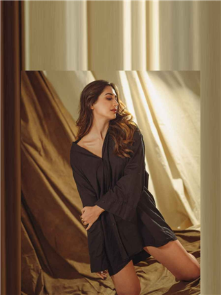 'घरत गणपती' फेम अभिनेत्रीचा हॉट लूक! - Marathi News | 'घरत गणपती' फेम अभिनेत्रीचा हॉट लूक! | Latest Photos at Lokmat.com