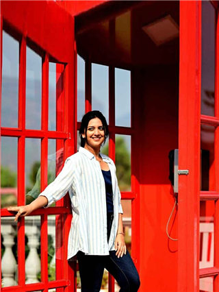 हॅपी लाईफ! तेजश्रीचं क्लासी फोटोशूट - Marathi News | हॅपी लाईफ! तेजश्रीचं क्लासी फोटोशूट | Latest Photos at Lokmat.com