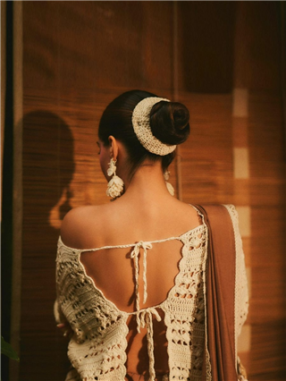 ओळखा पाहू 'ही' बॉलीवूड अभिनेत्री कोण? - Marathi News | ओळखा पाहू 'ही' बॉलीवूड अभिनेत्री कोण? | Latest Photos at Lokmat.com