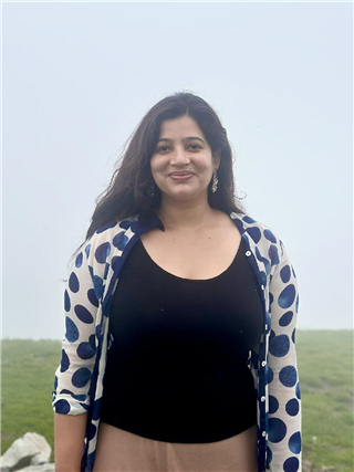 PICS : सौंदर्याच्या बाबतीत अभिनेत्रींना मात देणारी 'अधिकारी' - Marathi News | PICS : सौंदर्याच्या बाबतीत अभिनेत्रींना मात देणारी 'अधिकारी' | Latest Photos at Lokmat.com