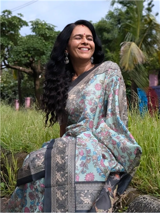 साडीचा सुंदर पदर, ऐश्वर्या नारकरांच्या फोटोंवरुन हटत नाही नजर - Marathi News | साडीचा सुंदर पदर, ऐश्वर्या नारकरांच्या फोटोंवरुन हटत नाही नजर | Latest Photos at Lokmat.com