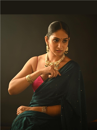 सौेंदर्यापुढे शब्दही पडतील फिके अशी प्रियदर्शनी - Marathi News | सौेंदर्यापुढे शब्दही पडतील फिके अशी प्रियदर्शनी | Latest Photos at Lokmat.com