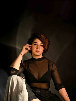 'स्वराज्यरक्षक संभाजी' फेम स्रेहलता वसईकरचं बोल्ड फोटोशूट - Marathi News | 'स्वराज्यरक्षक संभाजी' फेम स्रेहलता वसईकरचं बोल्ड फोटोशूट | Latest Photos at Lokmat.com