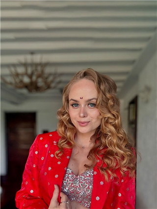 'बिग बॉस मराठी ५' फेम इरिना रुडाकोवाचा देसी लूक - Marathi News | 'बिग बॉस मराठी ५' फेम इरिना रुडाकोवाचा देसी लूक | Latest Photos at Lokmat.com