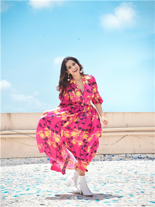 कोणी इतकं क्यूट कसं असू शकतं? - Marathi News | कोणी इतकं क्यूट कसं असू शकतं? | Latest Photos at Lokmat.com