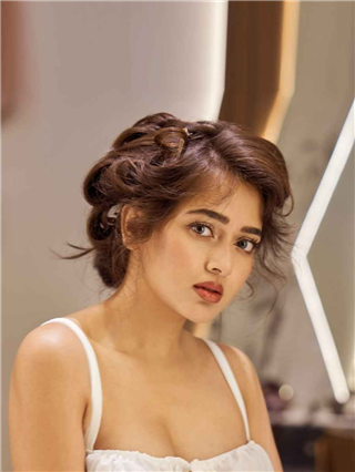 बार्बी गर्ल! ओळखलंत का अभिनेत्रीला? - Marathi News | बार्बी गर्ल! ओळखलंत का अभिनेत्रीला? | Latest Photos at Lokmat.com