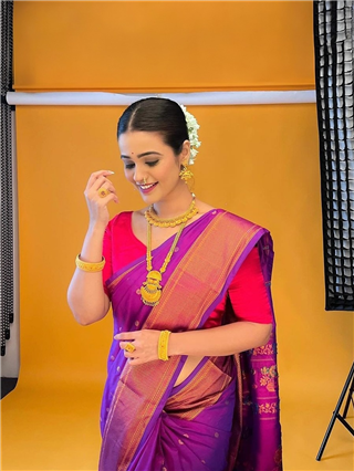 अक्षयाचं भुरळ पाडणारं सौंदर्य! - Marathi News | अक्षयाचं भुरळ पाडणारं सौंदर्य! | Latest Photos at Lokmat.com