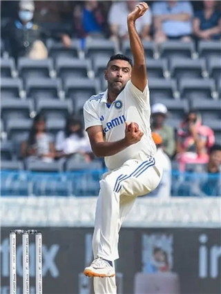 IND vs BAN: १, २, ३ नव्हे; तब्बल या ७ रेकॉर्ड्सवर असेल अश्विनची नजर - Marathi News | IND vs BAN: १, २, ३ नव्हे; तब्बल या ७ रेकॉर्ड्सवर असेल अश्विनची नजर | Latest Photos at Lokmat.com