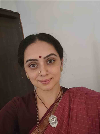 'देवरा'मधील श्रुती मराठेचा लूक आला समोर - Marathi News | 'देवरा'मधील श्रुती मराठेचा लूक आला समोर | Latest Photos at Lokmat.com