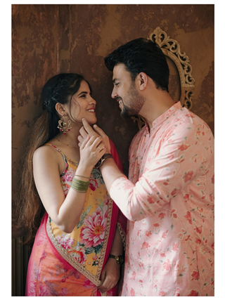 प्रसाद-अमृताचे रोमँटिक फोटो - Marathi News | प्रसाद-अमृताचे रोमँटिक फोटो | Latest Photos at Lokmat.com