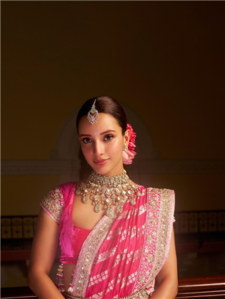 Tripti Dimri : 'कली गुलाब की...' - Marathi News | Tripti Dimri : 'कली गुलाब की...' | Latest Photos at Lokmat.com