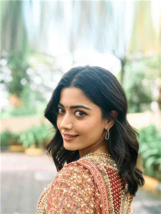 तेरी झलक अशरफी...श्रीवल्ली! - Marathi News | तेरी झलक अशरफी...श्रीवल्ली! | Latest Photos at Lokmat.com