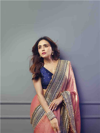 'चंद्रा'चा साज श्रृंगार पाहिलात का? - Marathi News | 'चंद्रा'चा साज श्रृंगार पाहिलात का? | Latest Photos at Lokmat.com