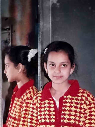 फोटोतील या चिमुकलीला ओळखलंत का? - Marathi News | फोटोतील या चिमुकलीला ओळखलंत का? | Latest Photos at Lokmat.com