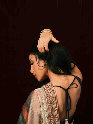 तुम्हारी महफिल मे आय गये है...! - Marathi News | तुम्हारी महफिल मे आय गये है...! | Latest Photos at Lokmat.com