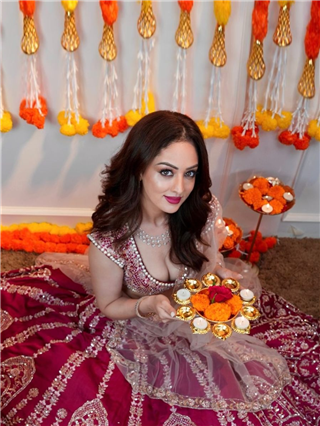 दिवाळी अन् फटाका... अभिनेत्रीची पोस्ट चर्चेत - Marathi News | दिवाळी अन् फटाका... अभिनेत्रीची पोस्ट चर्चेत | Latest Photos at Lokmat.com