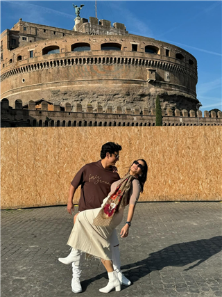 रोमान्स इन रोम! - Marathi News | रोमान्स इन रोम! | Latest Photos at Lokmat.com
