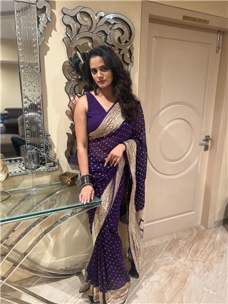 जांभळ्या रंगाची साडी अन् भाग्यश्री मोटेचं सौंदर्य - Marathi News | जांभळ्या रंगाची साडी अन् भाग्यश्री मोटेचं सौंदर्य | Latest Photos at Lokmat.com