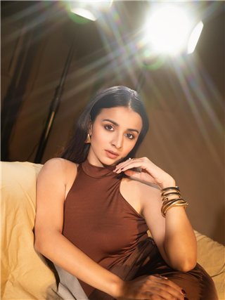 लाईट्स, कॅमेरा अन् अ‍ॅक्शन! प्रसिद्ध अभिनेत्रीचे फोटो चर्चेत - Marathi News | लाईट्स, कॅमेरा अन् अ‍ॅक्शन! प्रसिद्ध अभिनेत्रीचे फोटो चर्चेत | Latest Photos at Lokmat.com