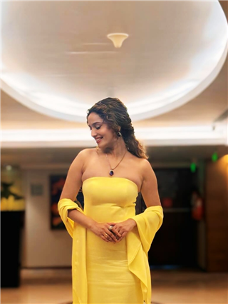 मैं इतनी सुंदर हूं क्या करूं... - Marathi News | मैं इतनी सुंदर हूं क्या करूं... | Latest Photos at Lokmat.com