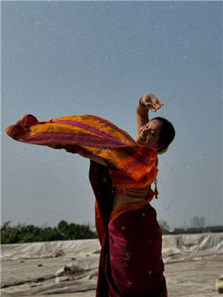 पदरावरती जरतारीचा मोर नाचरा हवा...! - Marathi News | पदरावरती जरतारीचा मोर नाचरा हवा...! | Latest Photos at Lokmat.com