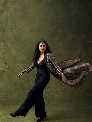 डीप नेक अन् जॅकेट! मराठी अभिनेत्रीचं खास फोटोशूट - Marathi News | डीप नेक अन् जॅकेट! मराठी अभिनेत्रीचं खास फोटोशूट | Latest Photos at Lokmat.com