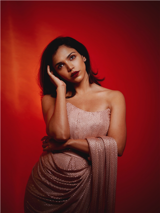 श्रिया पिळगावकरचा बोल्ड अन् ब्युटिफूल लूक - Marathi News | श्रिया पिळगावकरचा बोल्ड अन् ब्युटिफूल लूक | Latest Photos at Lokmat.com