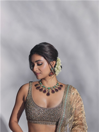 'नैन मटक्का' गाण्याची हिरोईन अन् साउथ क्वीन किर्ती सुरेश - Marathi News | 'नैन मटक्का' गाण्याची हिरोईन अन् साउथ क्वीन किर्ती सुरेश | Latest Photos at Lokmat.com