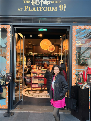 'कल्याणच्या चुलबुली'ची लंडनवारी! - Marathi News | 'कल्याणच्या चुलबुली'ची लंडनवारी! | Latest Photos at Lokmat.com