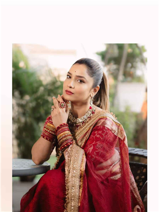 मीच माझ्या रुपाची राणी गं...! - Marathi News | मीच माझ्या रुपाची राणी गं...! | Latest Photos at Lokmat.com