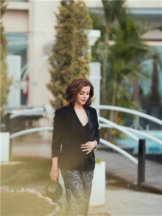 जुळ्या मुलींची आई आहे 'ही' अभिनेत्री - Marathi News | जुळ्या मुलींची आई आहे 'ही' अभिनेत्री | Latest Photos at Lokmat.com