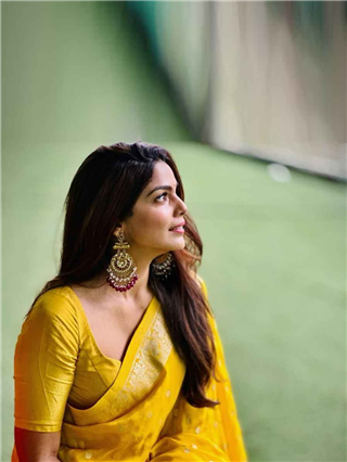 मन धागा धागा कैसे बुना रे...! - Marathi News | मन धागा धागा कैसे बुना रे...! | Latest Photos at Lokmat.com