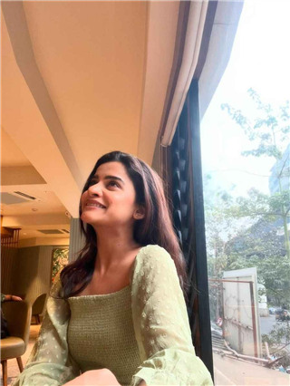 Nishhani Borule: सोलो डेट! - Marathi News | Nishhani Borule: सोलो डेट! | Latest Photos at Lokmat.com