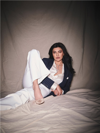 बॉस लेडी! सुष्मिता सेनचा डॅशिंग लूक - Marathi News | बॉस लेडी! सुष्मिता सेनचा डॅशिंग लूक | Latest Photos at Lokmat.com