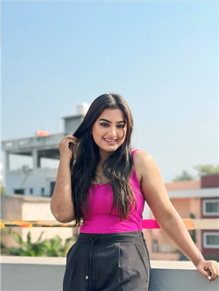 'लाखात एक आमचा दादा'मधील तेजू खऱ्या आयुष्यात आहे ग्लॅमरस - Marathi News | 'लाखात एक आमचा दादा'मधील तेजू खऱ्या आयुष्यात आहे ग्लॅमरस | Latest Photos at Lokmat.com