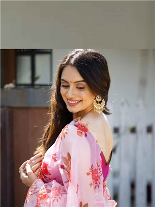 श्रुती मराठेचा मनमोहक लूक! - Marathi News | श्रुती मराठेचा मनमोहक लूक! | Latest Photos at Lokmat.com