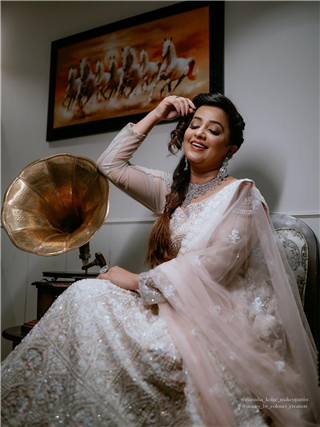 कोमल काया की मोहमाया पुनवचांदनं न्हाली... - Marathi News | कोमल काया की मोहमाया पुनवचांदनं न्हाली... | Latest Photos at Lokmat.com