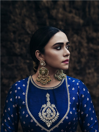 Amruta Khanvilkar : ये चॉंद सा रोशन चेहरा...! - Marathi News | Amruta Khanvilkar : ये चॉंद सा रोशन चेहरा...! | Latest Photos at Lokmat.com